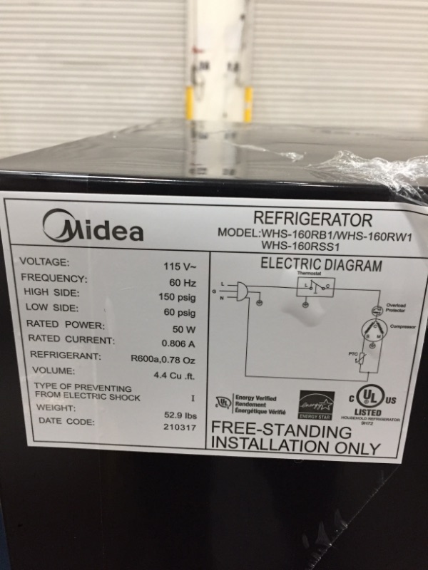 Photo 3 of Midea 4.4 Cu Ft Compact Refrigerator W/ Freezer WHS-160RB1, Black


//MINOR DAMAGE WITH A DENT IN DOOR AND PLASTIC WRAP 