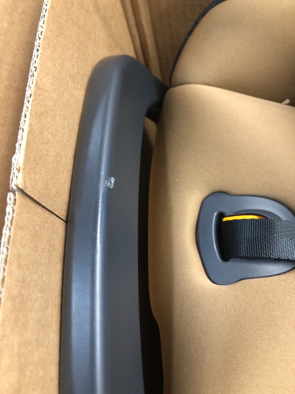 Photo 1 of Chicco Fit2 Infant and Toddler Car Seat- Cienna
