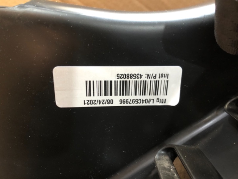 Photo 3 of Cosco Apt 50 Convertible Car Seat (Black Arrows)