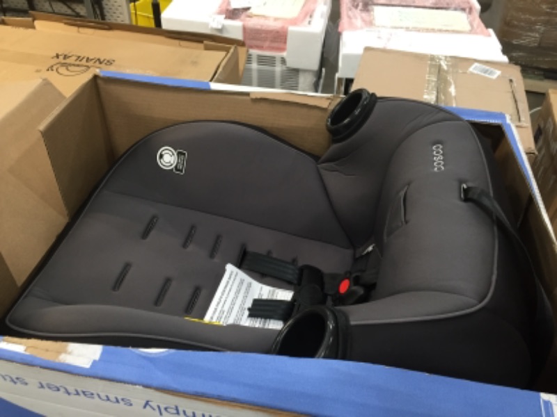 Photo 2 of Cosco Apt 50 Convertible Car Seat (Black Arrows)