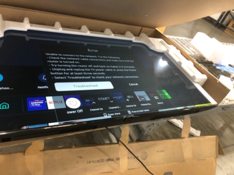 Photo 2 of SAMSUNG 65-inch Class Crystal UHD TU-8000 Series - 4K UHD HDR Smart TV with Alexa Built-in (UN65TU8000FXZA, 2020 Model)///// VIEW CLERK COMMENTS 
