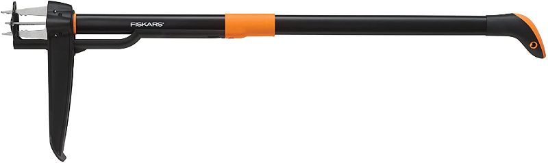 Photo 1 of **USED**
Fiskars 4-Claw Weeder 39 Inch, Black/Orange (339950-1001) & 040-1001 Kangaroo Garden Bag (10 Gallon), Green
