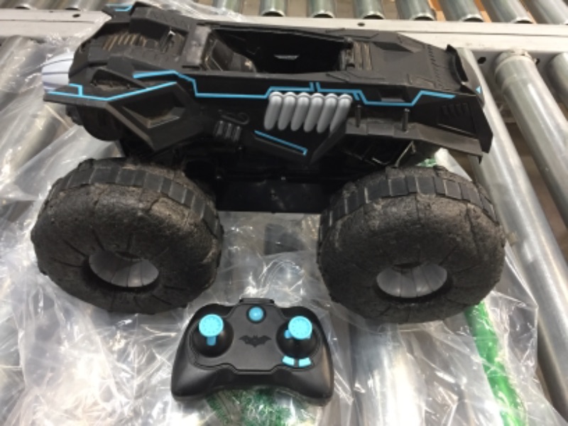 Photo 2 of DC Comics Batman, All-Terrain Batmobile Remote Control Vehicle, Water-Resistant Batman Toys for Boys Aged 4 and Up
BATTERIES NOT INCLUDED!