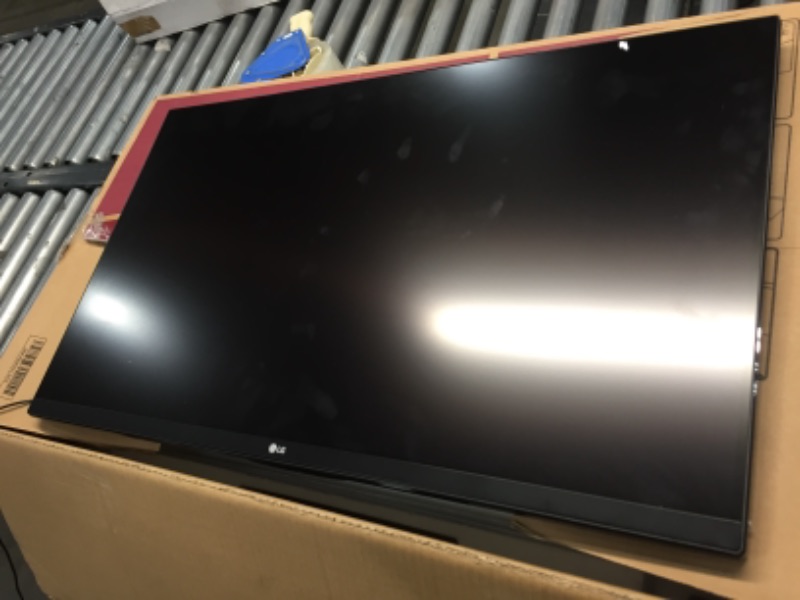 Photo 2 of "LG 32GK650F-B 32" QHD Gaming Monitor with 144Hz Refresh Rate and Radeon FreeSync Technology", Black
(Parts Only)