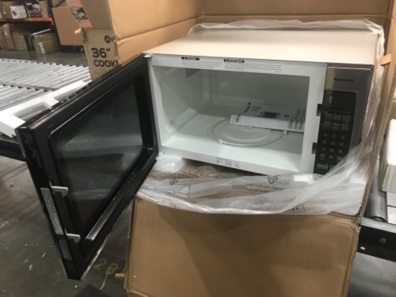 Photo 3 of Panasonic Microwave Oven NN-SN966S Stainless Steel Countertop/Built-In with Inverter Technology and Genius Sensor, 2.2 Cubic Foot, 1250W
