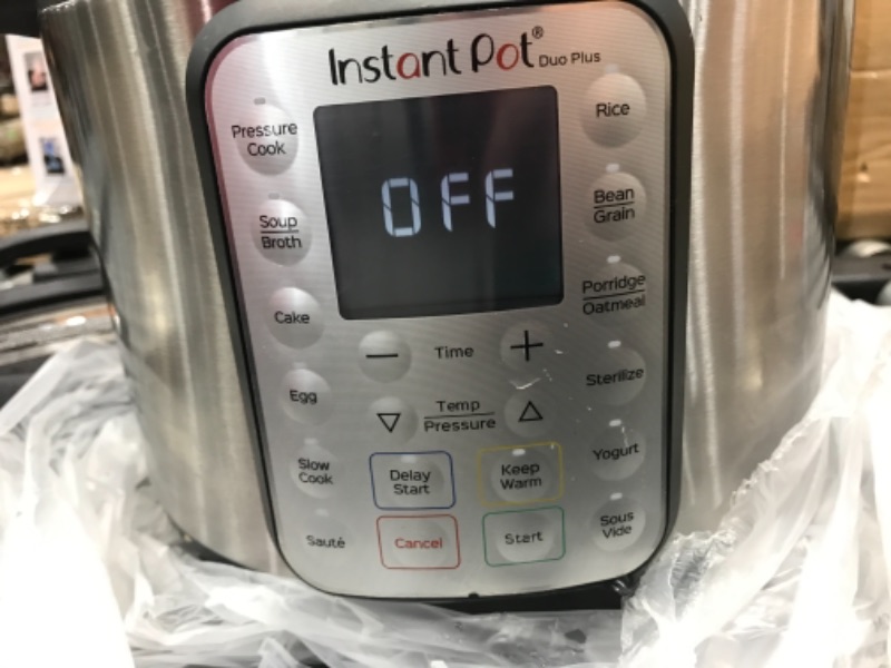 Photo 2 of Instant Pot Duo Plus 6 qt 9-in-1 Slow Cooker/Pressure Cooker
USED//DIRTY