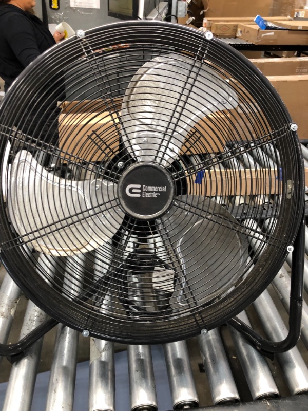 Photo 2 of Commercial Electric
20 in. 3-Speed High Velocity Shroud Floor Fan

//tested, powers on