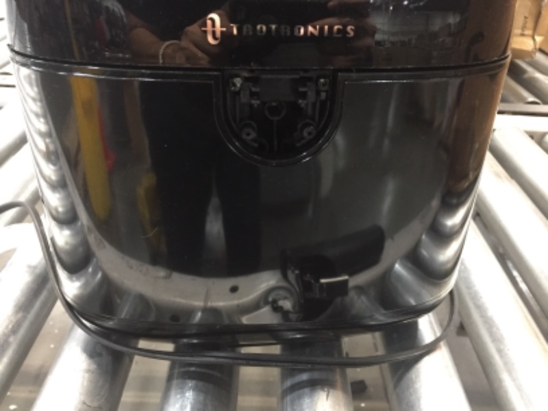 Photo 3 of *Minor scratches, broken piece, used item*
Air Fryer, Large 6 Quart 1750W Air Frying Oven with Touch Control Panel