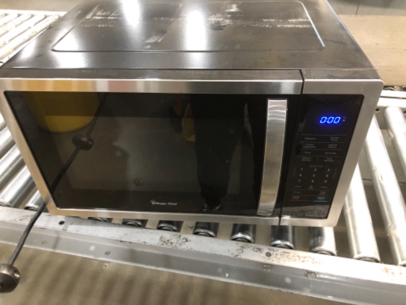 Photo 2 of Magic Chef HMM1611ST2 1.6 cu. ft. Countertop Microwave, Stainless Steel