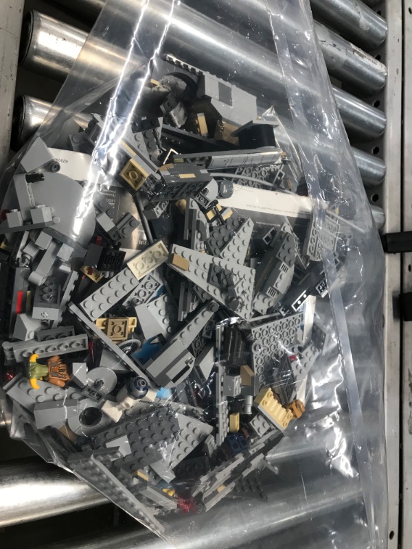 Photo 3 of INCOMPLETE //

Lego 75257 Star Wars Millennium Falcon Starship Construction Set, with Finn, Chewbacca, Lando Calrissian, Boolio, C-3PO, R2-D2 and D-O, The Rise of Skywalker Collection


//MISSING COMPONENTS 