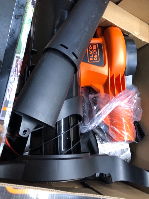 Photo 2 of BLACK+DECKER BEBL7000 3-N-1 VACPACK 12 Amp Leaf Blower, Vacuum, and Mulcher
