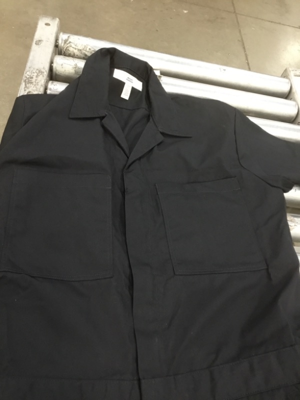 Photo 3 of Dickies Men's medium  Twill Deluxe short  Sleeve Coverall
similar to picture 
