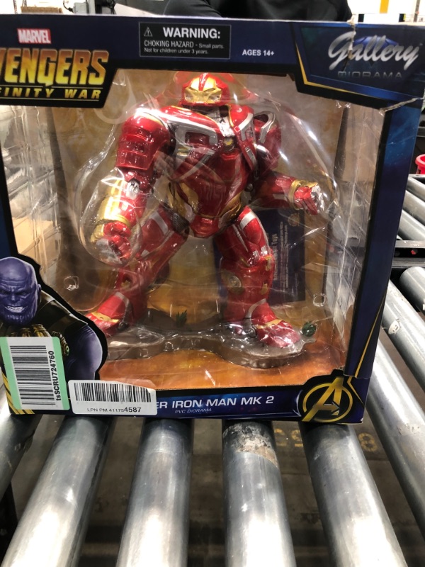 Photo 2 of DIAMOND SELECT TOYS Marvel Gallery: Avengers Infinity War: Hulkbuster Mk2 Deluxe PVC Figure, Multicolor
