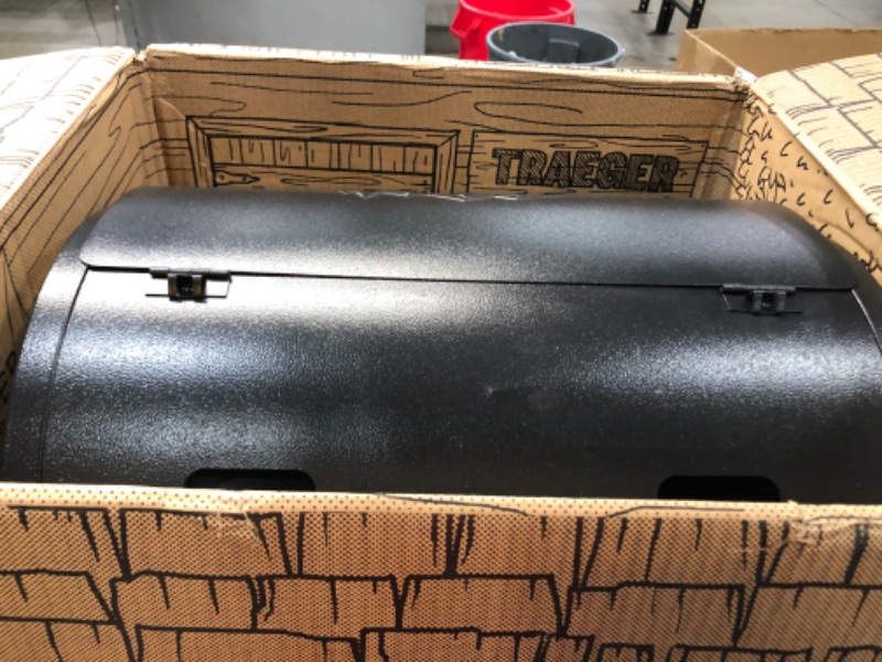 Photo 4 of **INCOMPLETE** Traeger Grills Tailgater 20 Portable Wood Pellet Grill and Smoker, Black
