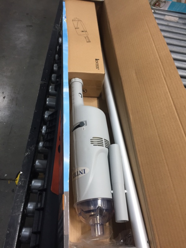 Photo 1 of Intex 28620ep Rechargeable Handheld Above Ground Swimming Pool Vacuum