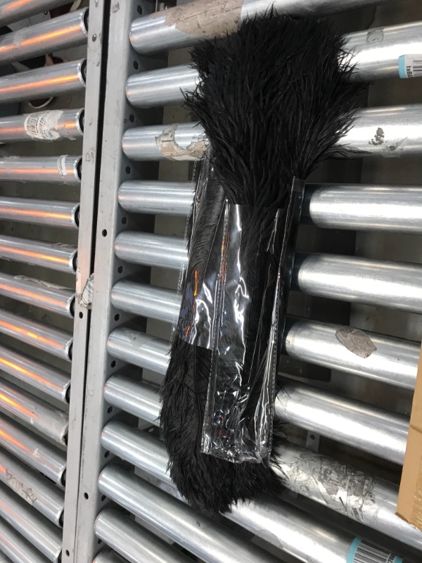 Photo 1 of 20-22 inch (50-55cm) Ostrich Feathers Plume for Centerpieces Home Decoration (20pcs, Black)