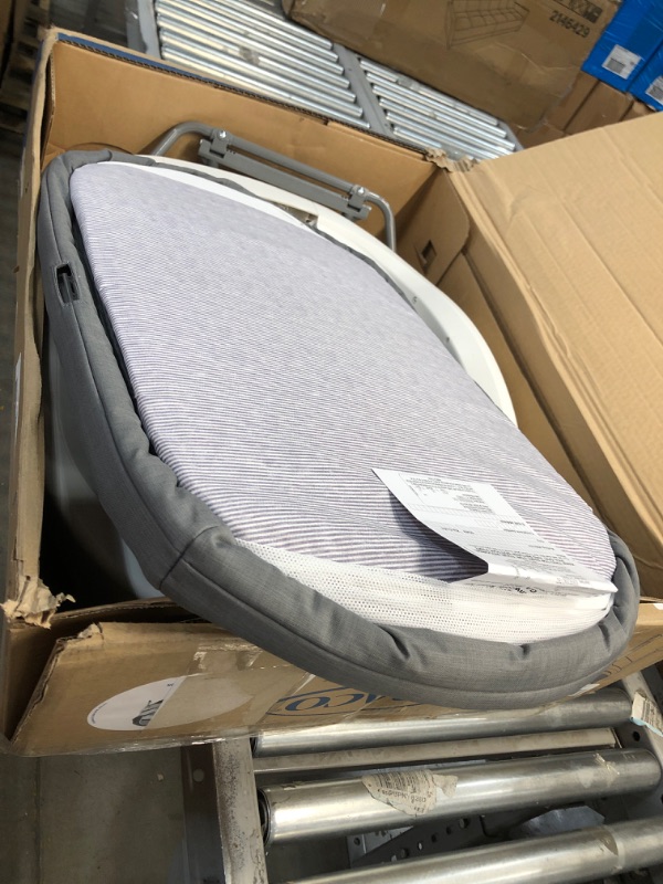 Photo 2 of Graco Sense2Snooze Bassinet with Cry Detection Technology, Ellison
