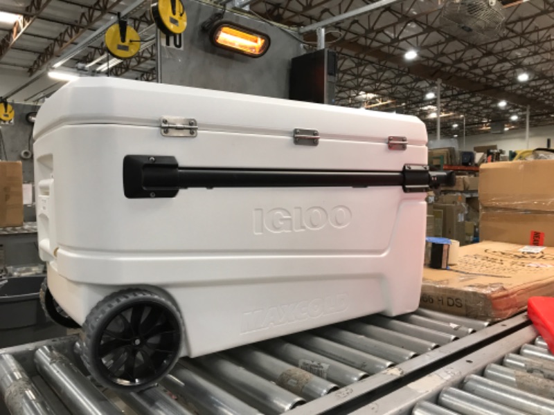 Photo 4 of Igloo 50170 110 Qt Glide Pro Portable Large Ice Chest Wheeled Cooler
