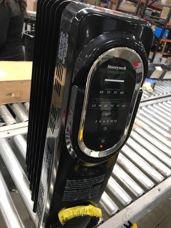Photo 1 of Honeywell HZ-789 EnergySmart Electric Oil Filled Radiator Whole Room Heater, Black, 24.45"H x 9.06"D x 13.74"W (HZ789)
