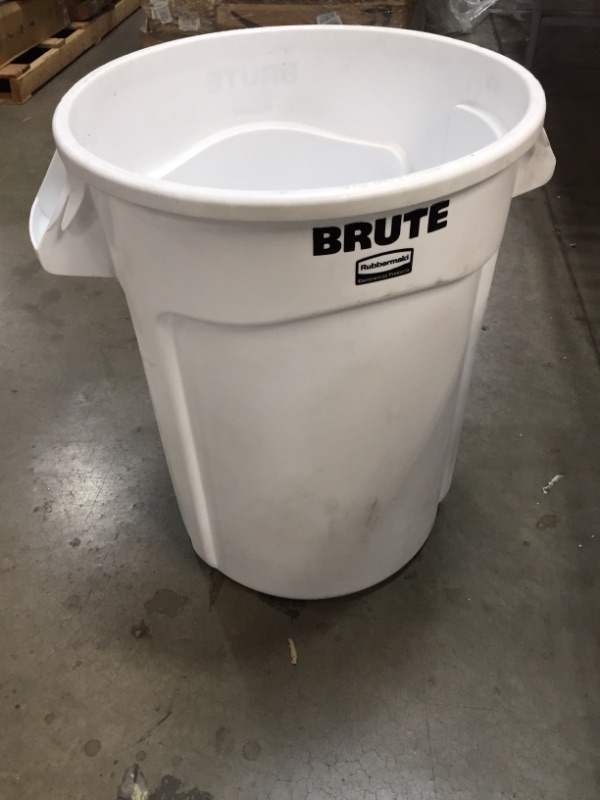 Photo 1 of Rubbermaid Commercial Products-FG261000WHT Brute Waste Container, 10 Gallon, White
NOT BOXED!