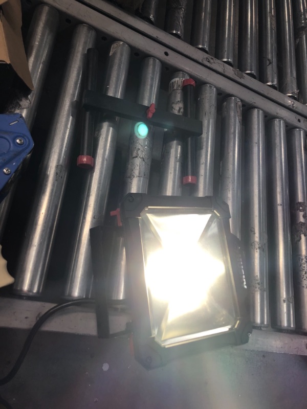 Photo 2 of 5000lm LED Portable Work Light
