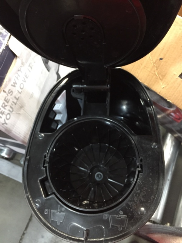 Photo 5 of Black & Decker CM4000S 12-Cup Programmable Coffeemaker
