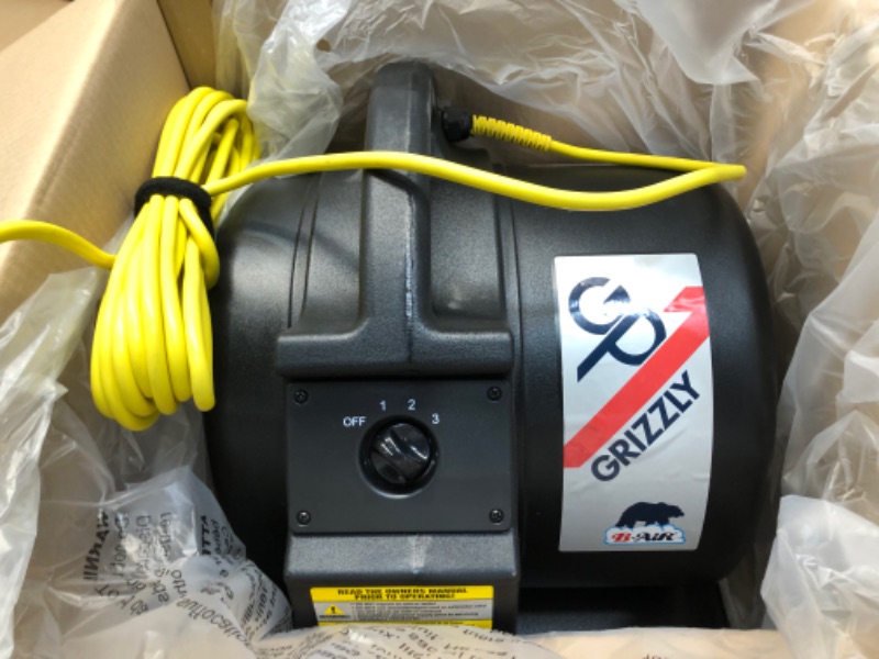 Photo 3 of ***USED**
B-Air Grizzly GP-1 1 HP 3550 CFM Air Grizzly Mover Carpet Dryer Floor Fan for Water Damage Restoration and Pet Cage Dryer

