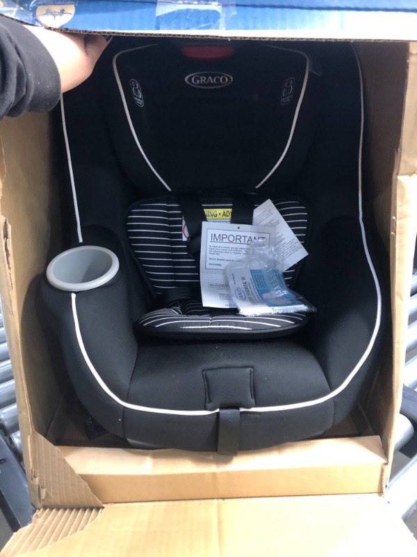 Photo 2 of Graco Admiral 65 Convertible Car Seat, Studio
