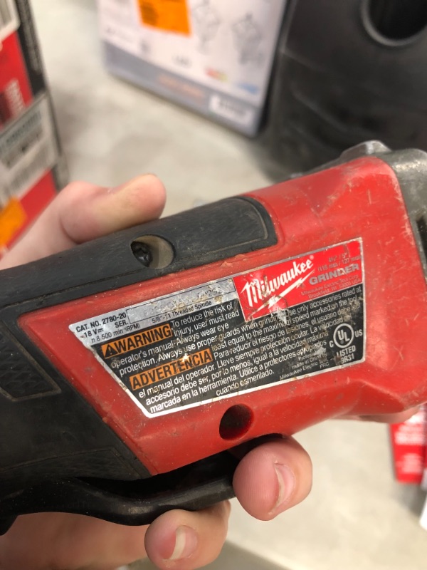 Photo 1 of ***PARTS ONLY*** M18 FUEL 18-Volt Lithium-Ion Brushless Cordless 4-1/2 in./5 in. Grinder w/Paddle Switch (Tool-Only)
AS IS USED, COSMETIC DAMAGE, PLEASE SEE PHOTOS 