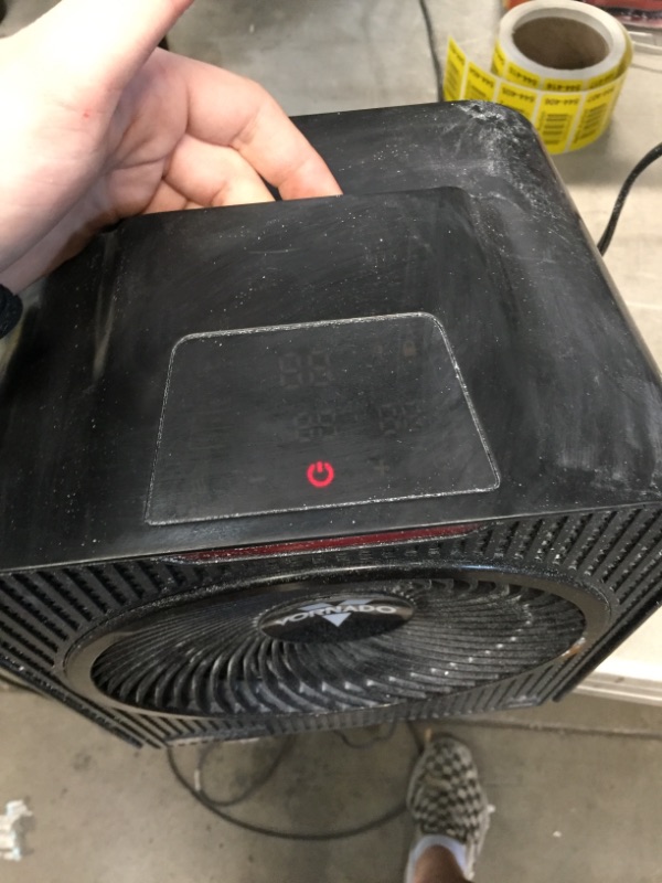 Photo 3 of Velocity 5 Whole Room 1500-Watt 5118 BTU Electric Space Fan Heater Furnace, Auto Control, Advanced Safety, Black
AS IS USED, DIRTY PLEASE SEE PHOTOS 
