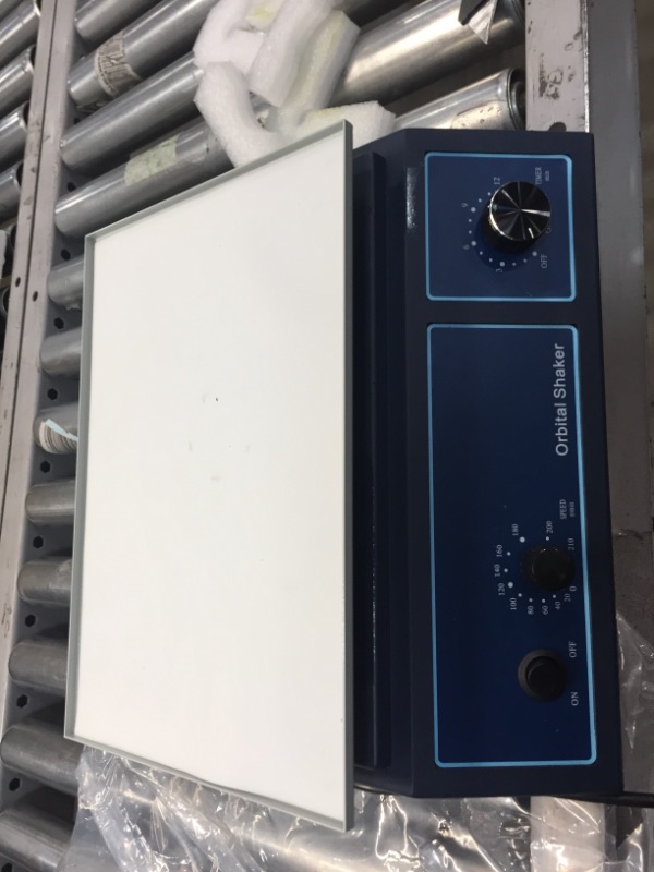 Photo 1 of VEVOR Orbital Rotator Shaker Adjustable Speed at 0-210 RPM Digital Orbital Shaker 0-15 min Orbital Oscillator with 12.4x8.6 Inch Working Platform Orbit Shaker for Chemical, Biological Laboratories
