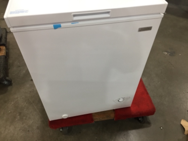 Photo 3 of VISSANI
5 cu. ft. Manual Defrost Chest Freezer in White