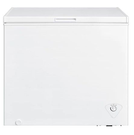 Photo 1 of 7 cu. ft. Manual Defrost Chest Freezer in White
***minor damage see pictures***