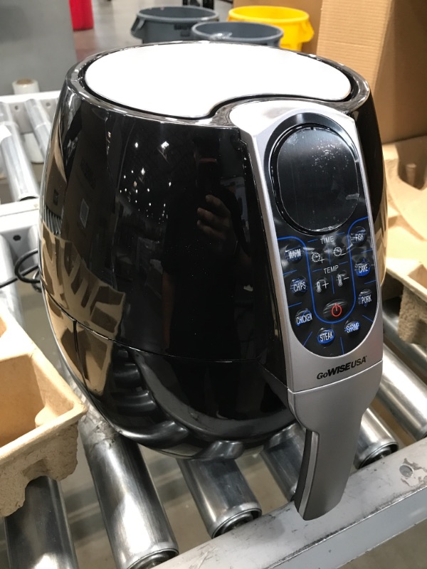 Photo 2 of GoWISE USA 3.7-Quart Programmable Air Fryer with 8 Cook Presets, GW22638 - Black
