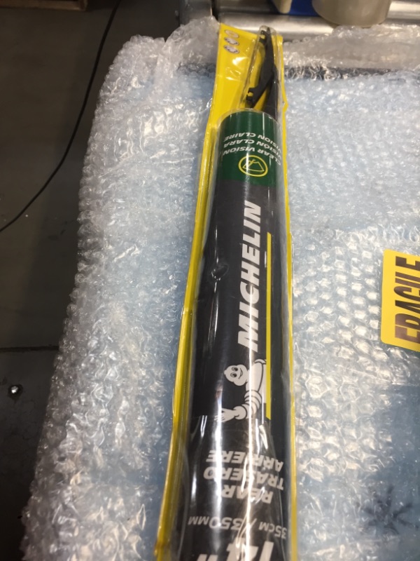 Photo 2 of Michelin Rear Windshield Wiper Blade, 14" 