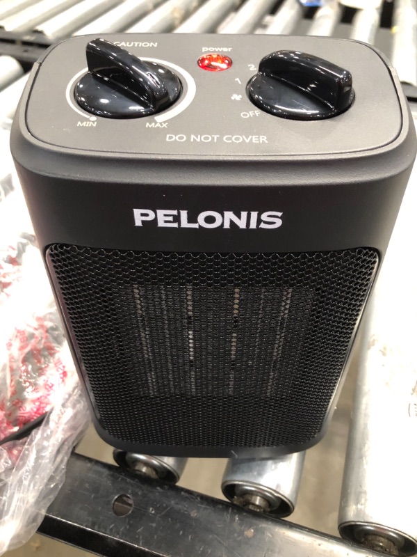 Photo 2 of PELONIS CERAMIC HEATER