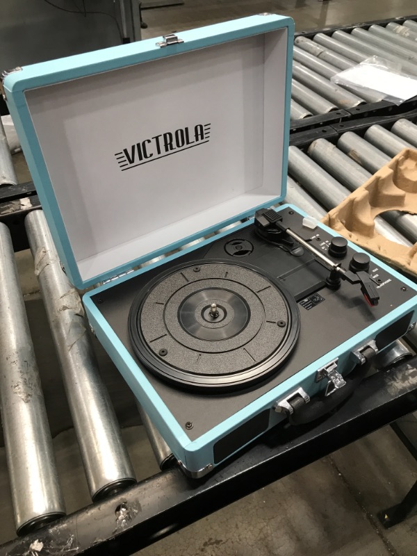 Photo 2 of ****DOSE NOT TURN ON PARTS ONLY****Victrola Vintage 3-Speed Bluetooth Portable Suitcase Record Player with Built-in Speakers | Upgraded Turntable Audio Sound| Includes Extra Stylus | Aqua Turquoise (VSC-550BT-TU)
