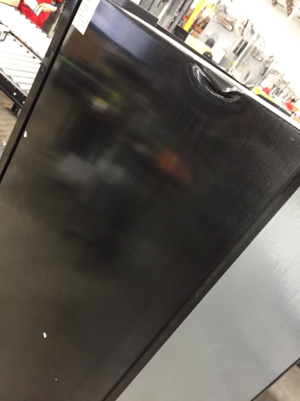 Photo 5 of 10.1 cu. ft. Top Freezer Refrigerator in Black
