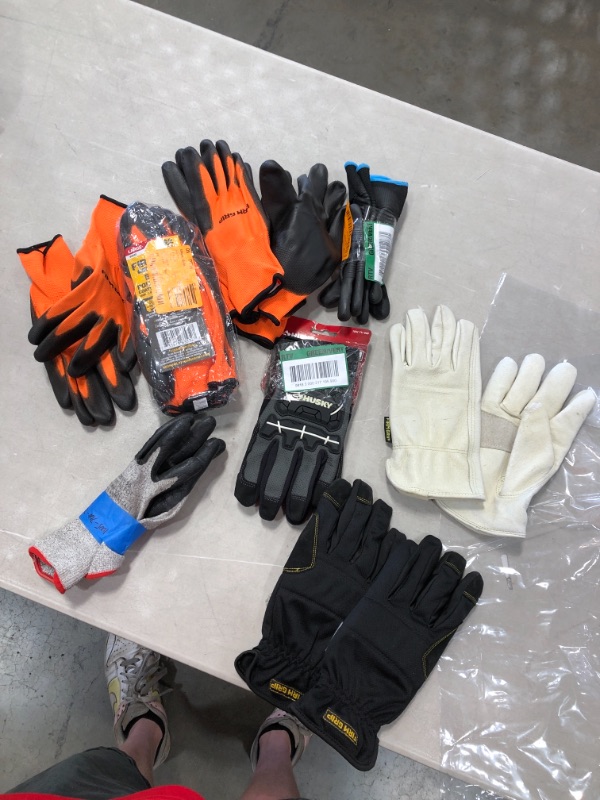 Photo 4 of ASSORTED GLOVES (FIRM GRIP Medium Grain Pigskin Leather Work Gloves, FIRM GRIP
PU Glove with Touchscreen (8-PairS), Husky Medium Heavy Duty Glove, Mens 3M Thinsulate 40 gram Thermal Insulated gloves LARGE AND 2 EXTRA PAIRS OF GLOVES) 