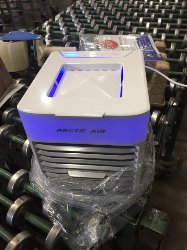 Photo 2 of Ontel Arctic Air Pure Chill Evaporative Ultra Portable Personal Air Cooler with 4-Speed Air Vent, As Seen on TV

//TESTED AND FUNCTIONAL
