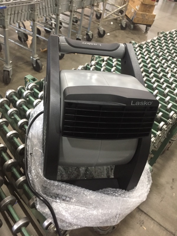 Photo 2 of Lasko High Velocity Pro-Performance Pivoting Utility Fan for Cooling, Ventilating, Exhausting and Drying at Home, Job Site and Work Shop, Black Grey U15617

//TESTED AND FUNCTIONAL
