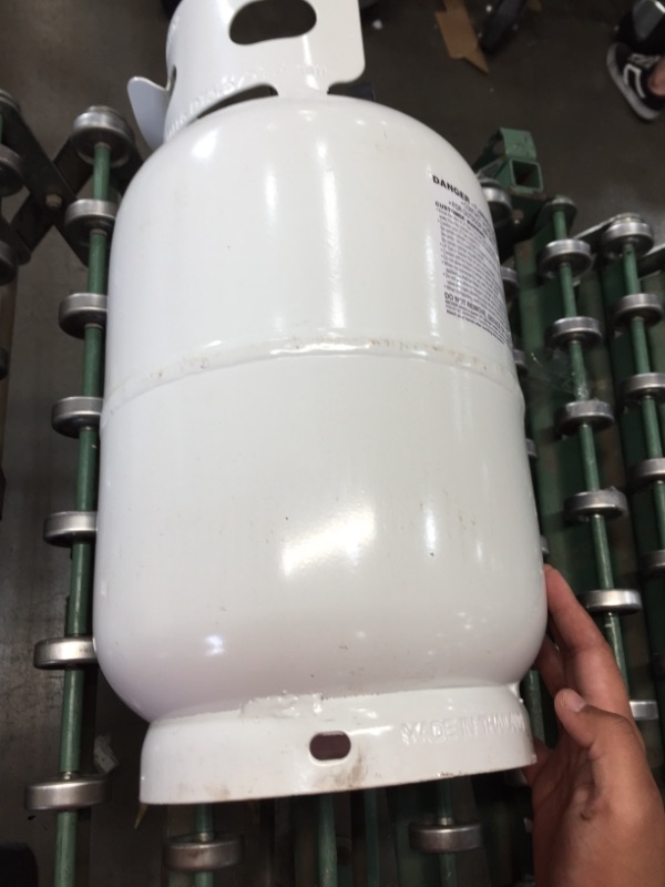 Photo 5 of ***10LBS*** Steel Propane Tank Cylinder With Type 1 Overflow Protection Device Valve, Great For Camping, Fire Pits, Heaters, Grills, Overlanding

//SIMILAR TO REFERENCE PHOTO, MINOR COSMETIC DAMAGE,