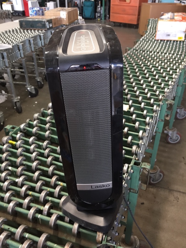 Photo 2 of LASKO Tower 22 in. Electric Ceramic Oscillating Space Heater with Digital Display and Remote Control

//MINOR COSMETIC DAMAGE, TESTED AND FUNCTIONAL, MISSING REMOTE 