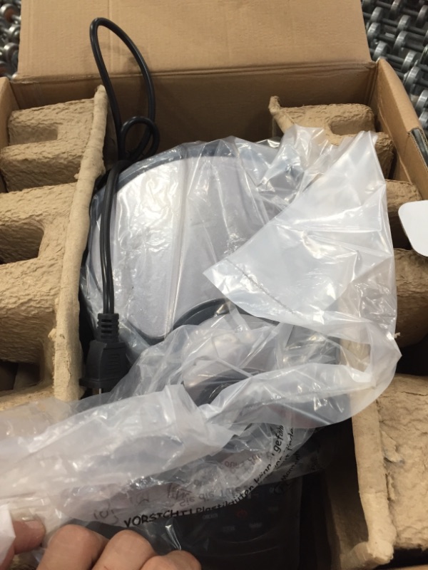 Photo 1 of GoWISE USA 3.7-Quart Programmable Air Fryer with 8 Cook Presets, GW22638 - Black
