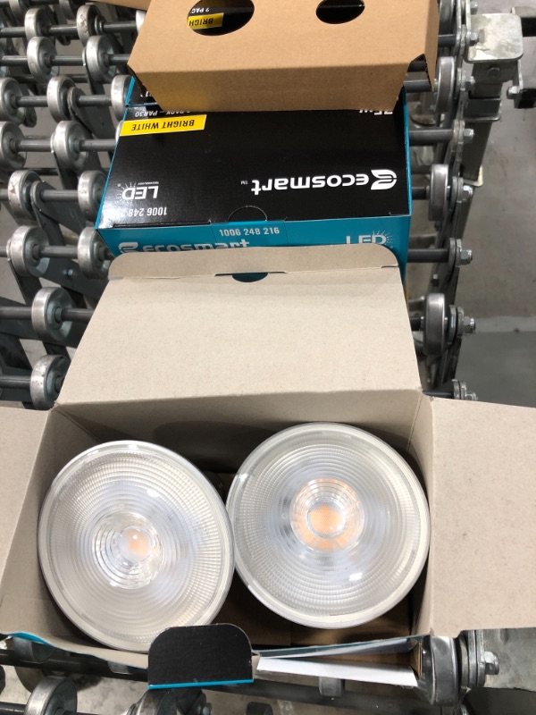 Photo 2 of 4 Pack EcoSmart 75-Watt Equivalent PAR30 Dimmable Flood LED Light Bulb Bright White (2-Pack)
