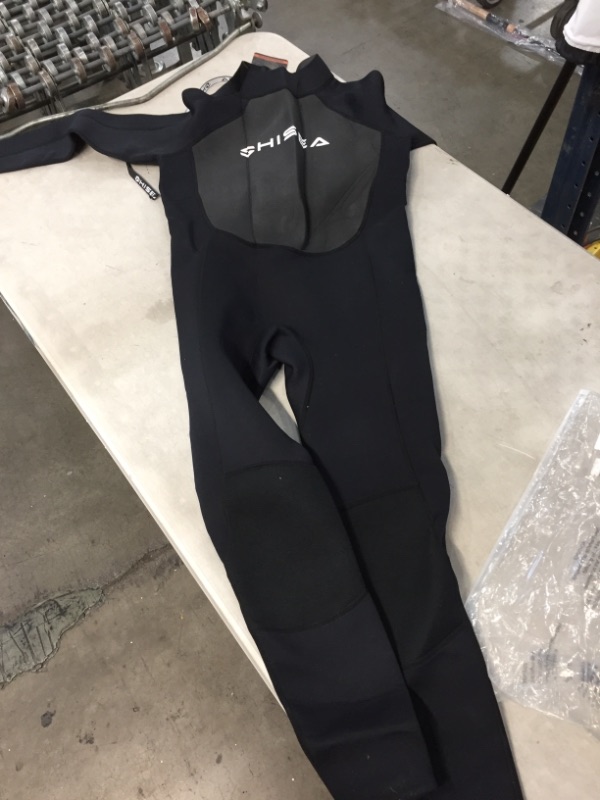 Photo 1 of HISEA Wetsuit Men Neoprene Full Scuba Diving Suits Thermal Swimsuit Long Sleeve Back Zip for Water Sports (medium)