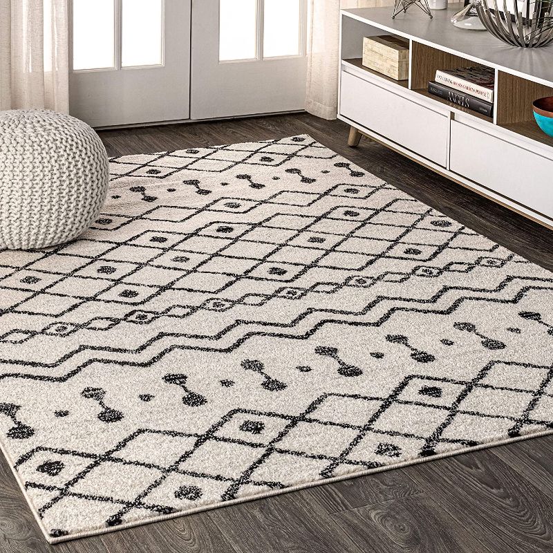 Photo 1 of **STAINS FROM SHIPPING**
JONATHAN Y, Non Shedding Aksil Moroccan Beni Souk Area Rug, Bedroom Kitchen Living Room Indoor Decor, 8 X 10, Cream/Black
