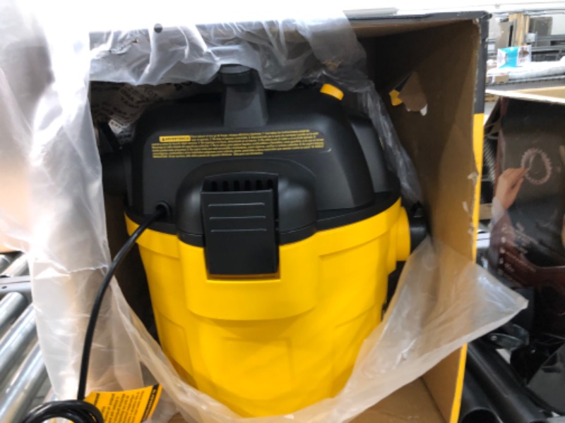 Photo 2 of **MISSING HOSE**
DEWALT DXV06P 6 gallon Poly Wet/Dry Vac, Yellow
