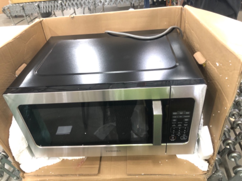 Photo 2 of **PARTS ONLY NOT FUNCTIONAL*** Toshiba ML2-EM62P(SS) Microwave Oven with Built-in Humidity Sensor, 6 Automatic Preset Menus, ECO Mode, Sound On/Off Option and Position Memory Function 2.2 cu. ft., 1200W, Stainless Steel
