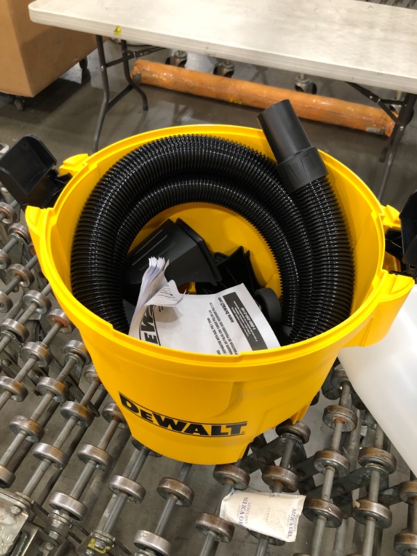 Photo 2 of DEWALT 9 Gallon Wet/Dry VAC Heavy-Duty Shop Vacuum, Yellow
